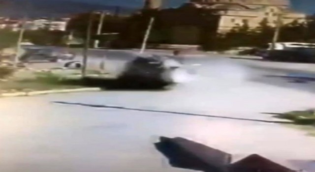 Bisiklet sürücüsünün öldüğü feci kaza güvenlik kamerasına yansıdı