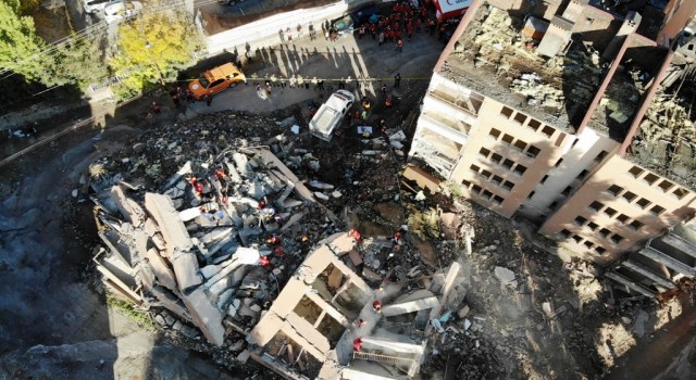 Bitliste 250 kişinin katıldığı deprem tatbikatı yapıldı