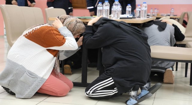 Bitliste ‘Deprem Anı Ülke Tatbikatı yapıldı