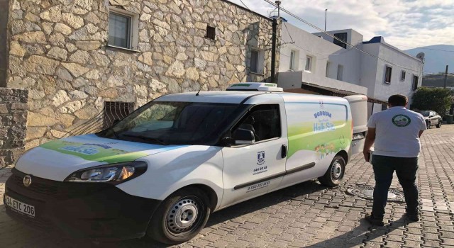 Bodrum Belediyesi ailelerin yanında yer almaya devam ediyor