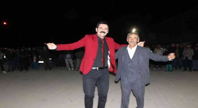 Bolulu Ramazan Çelik, Osmanelindeki düğünde misafirleri coşturdu