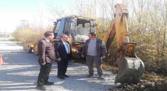 Bozüyükte içme suyu şebeke yapım çalışmaları sürüyor