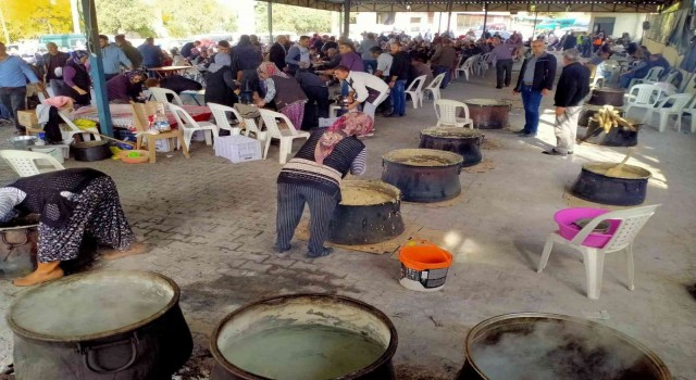 Buharkentte asırlık keşkek hayrı ve yağmur duasına binlerce kişi katıldı