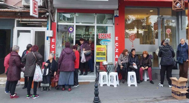 Bulgar turistler Tekirdağ'da yine ucuz ilaca akın etti