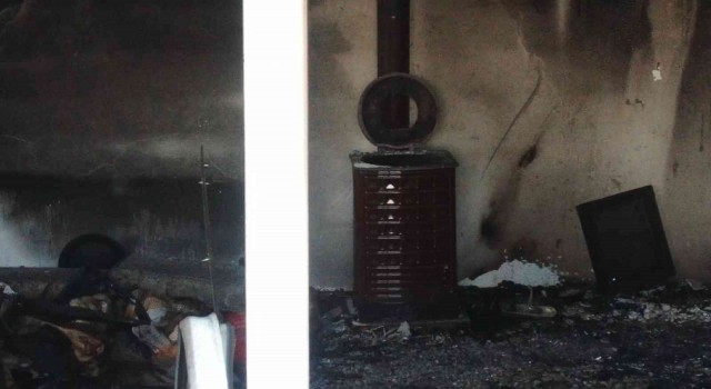 Bursada 8i çocuk 9 kişiye mezar olan ev dron ile havadan görüntülendi