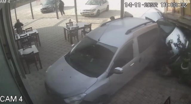 Bursada freni boşalan hafriyat kamyonu dehşet saçtı, o anlar kameralarda