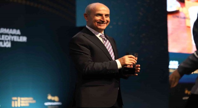 Büyükçekmece Belediye Başkanı Hasan Akgüne Altın Karıncada 2 ödül