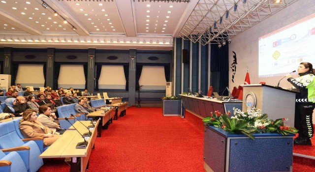 Büyükşehir ile emniyet işbirliğinde eğitim semineri