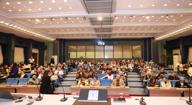 Büyükşehir ile Kızılay Hastanesi işbirliğinde meme kanseri semineri