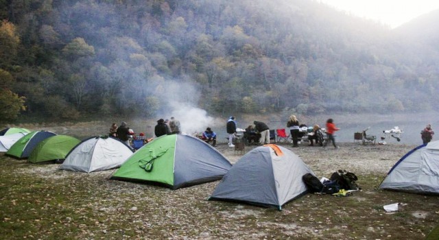 Çadır kampında uygulamalı eğitim
