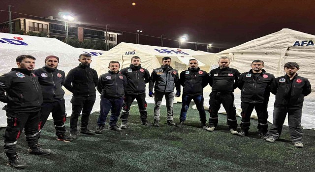 Çadır kurarak destek oldular