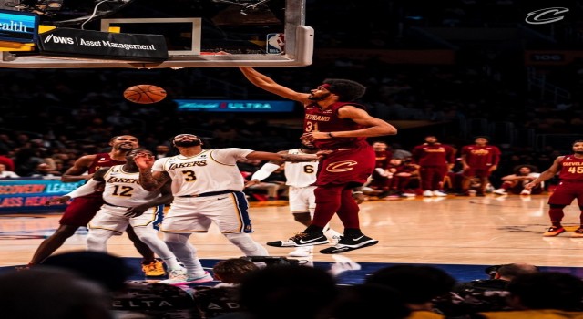 Cedili Cleveland, Lakersı devirdi