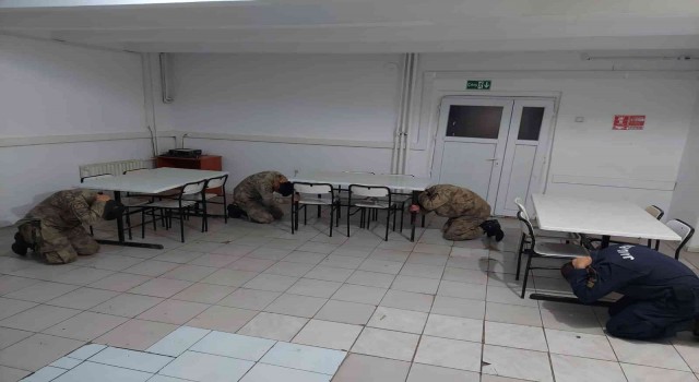 Çıldırda Çök,Kapan,Tutun Tatbikatı