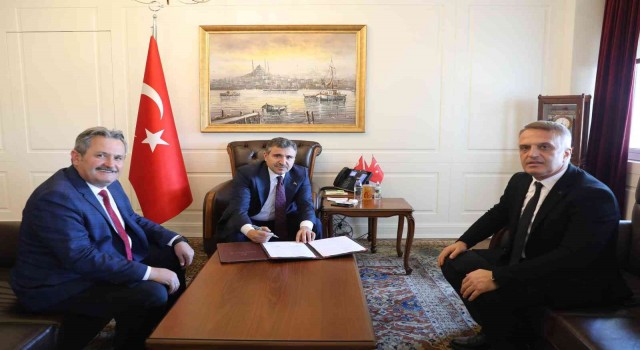 Cumayerine 5 bin ton asfalt serilecek