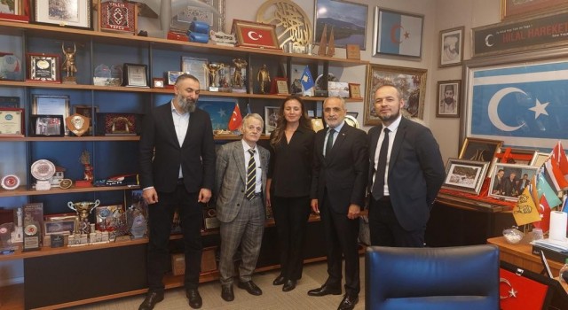 Cumhurbaşkanı Başdanışmanı Topçu, Kırım Tatarları Milli Lideri Kırımoğlunu ağırladı