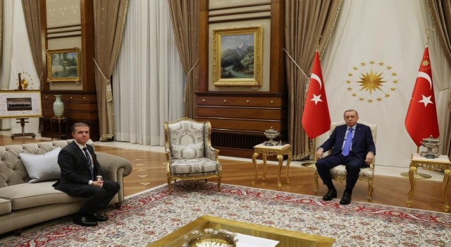 Cumhurbaşkanı Erdoğan, İhlas Holding Yönetim Kurulu Başkanı Ahmet Mücahid Öreni kabul etti