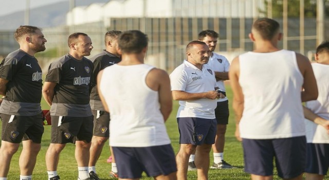 Cüneyt Dumlupınar: En az gol yiyen takımız