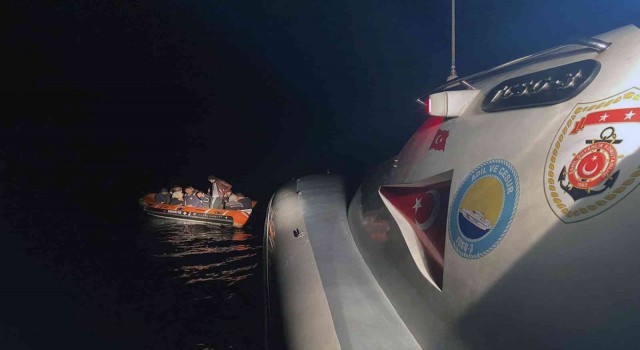 Datçada 16 düzensiz göçmen kurtarıldı