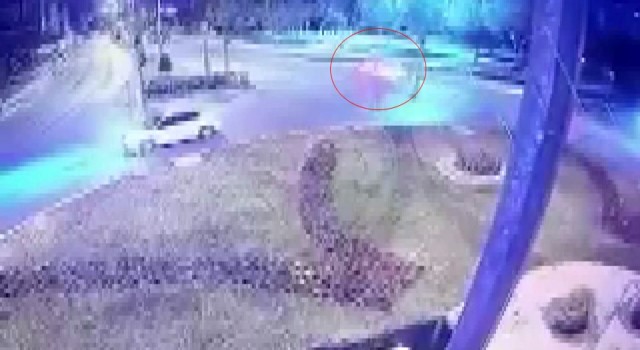 Defalarca takla atan otomobilin kaza anı kamerada
