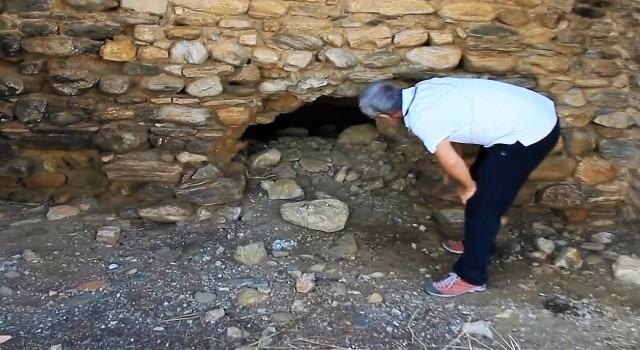 Definecilerin talanına uğrayan Trapezapolisin son hali yürek burktu