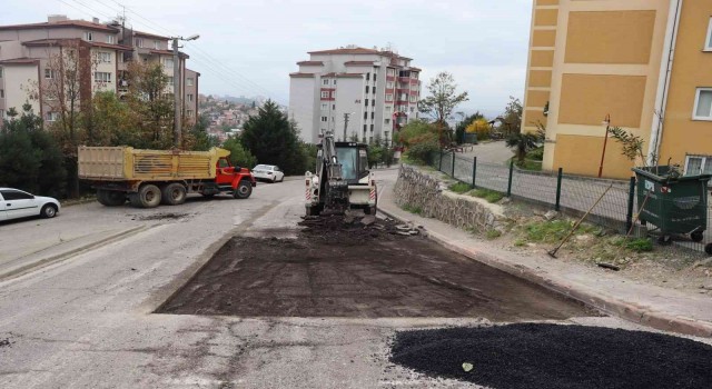 Deforme olan yollara 137 ton beton asfalt kullanıldı