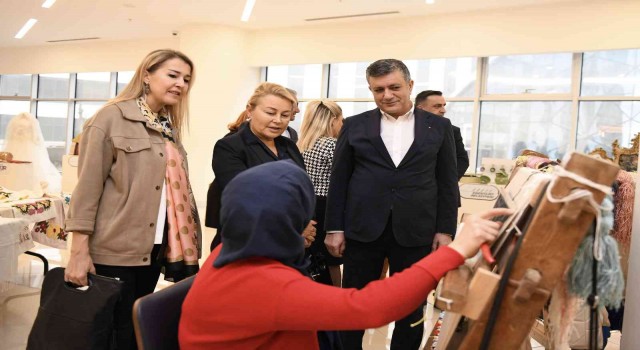 Demet Sabancıdan el emeği göz nuru döken kadınlara özel destek