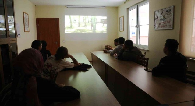 Denetimli serbestlik tedbiri altındaki çocuklar için sinema gösterimi