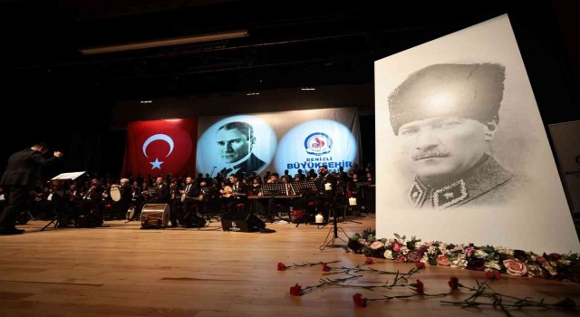 Denizlide Atanın sevdiği şarkılar sevenleriyle buluştu