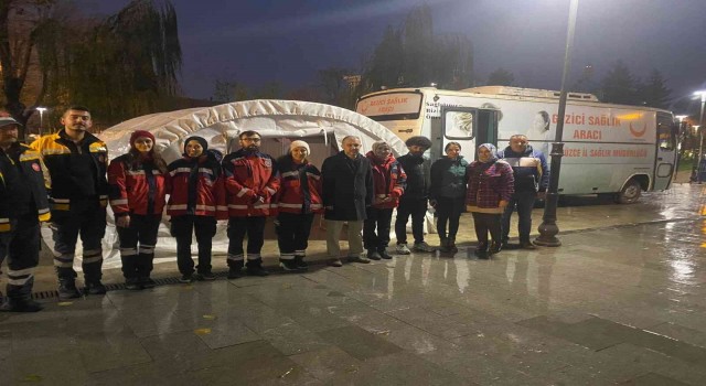 Depremden etkilenenlere yerinde sağlık hizmeti