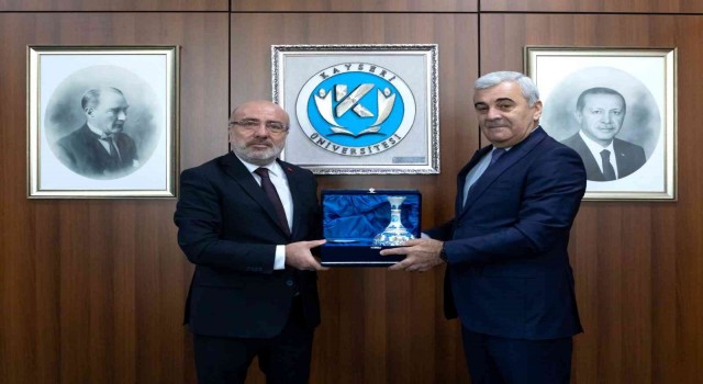 Diaspora Bakan Yardımcısından Rektör Karamustafaya ziyaret