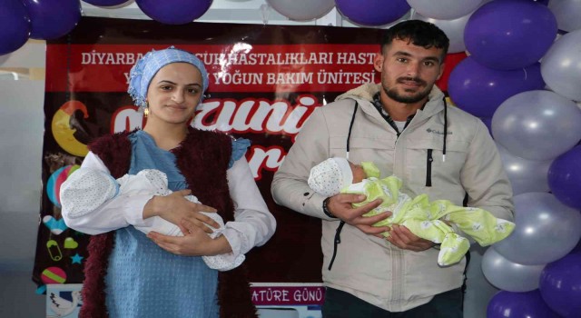 Diyarbakırda ikiz prematüre bebekler hastaneden mezun oldu