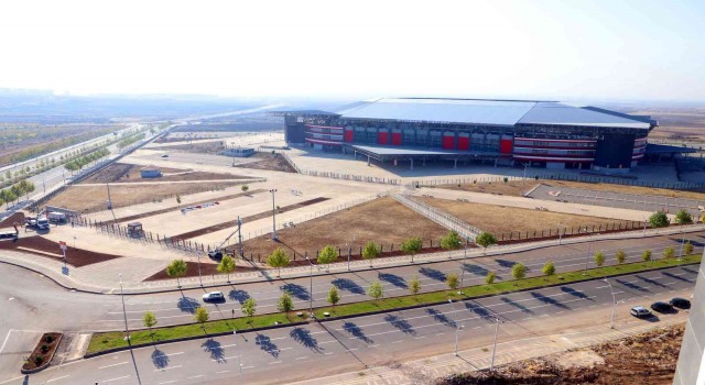Diyarbakırda milli maç öncesi çevre düzenleme çalışmaları tamamlandı