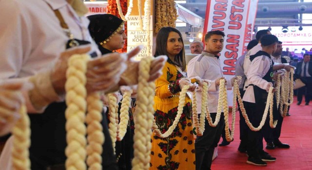 Diyarbakır'da yöresel lezzetler fuarı açıldı