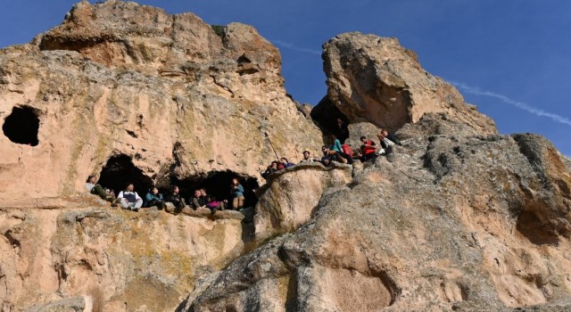 Doğa tutkunları Yılanlı Vadide 20 kilometre yürüdü