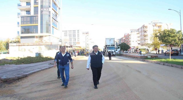 Döşemealtında Atatürk Caddesine sıcak asfalt