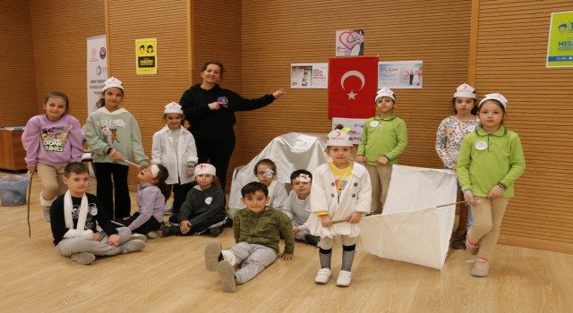 Drama kursu öğrencilerinden Kızılay Haftası için özel çalışma