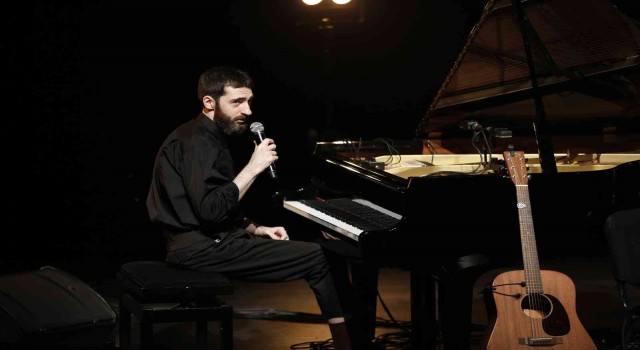 Dünyaca ünlü piyanist Evgeny Grinko, Başakşehirde sevenleriyle buluştu