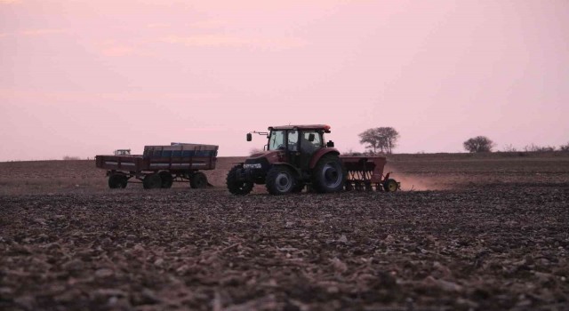 Edirne çiftçisi tarlalarda buğday ekimi mesaisini tamamladı