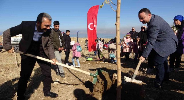 Edremitte Milli Ağaçlandırma Günü” seferberliği