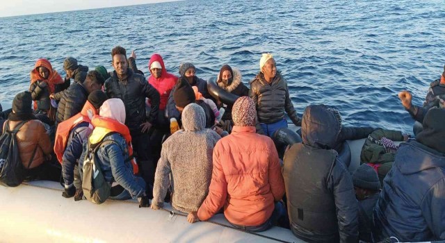 Ege Denizinde 63 göçmen yakalandı, 33 göçmen kurtarıldı