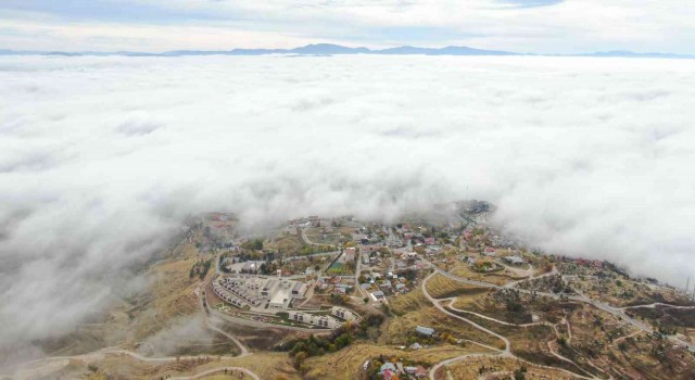 Elazığ sis denizinde kayboldu, ortaya kartpostallık görüntüler çıktı