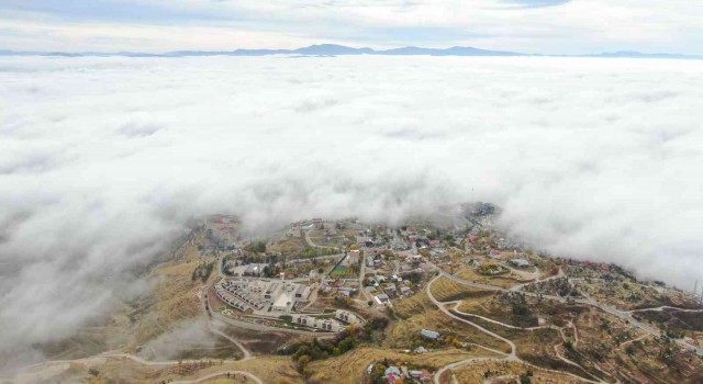 Elazığ sis denizinde kayboldu, ortaya kartpostallık görüntüler çıktı