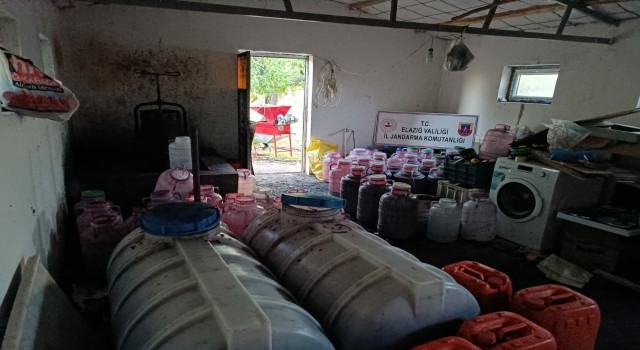 Elazığda 2 ton 600 litre kaçak şarap ele geçirildi