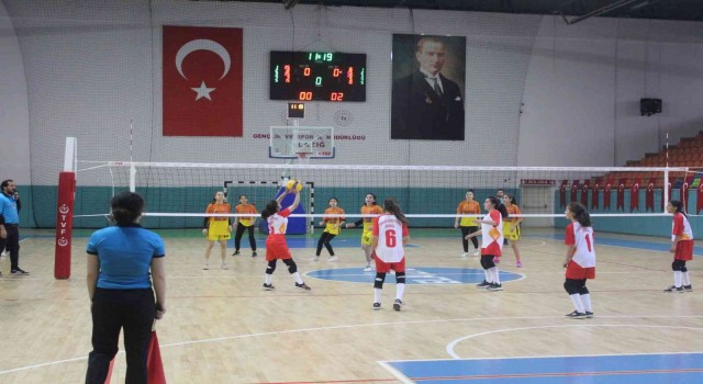 Elazığda Okul Sporları Voleybol Müsabakaları başladı