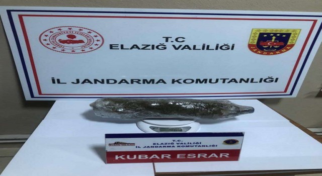 Elazığda pet şişe içerisine zulalanmış esrar ele geçirildi