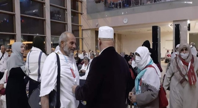 Elazığda umre kafilesi dualarla uğurlandı