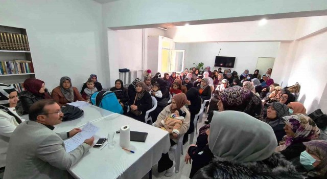 Emet AK Parti Kadın Kolları Başkanlığı, kadınlarla bir araya geldi