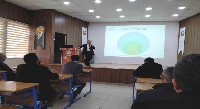 Emette din görevlilerine, “Ailenin Korunması ve Aile İçi Şiddetin Önlenmesi konulu seminer