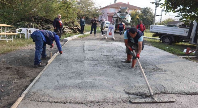 Engelli kız için evinin önüne ambulans girişi yapıldı