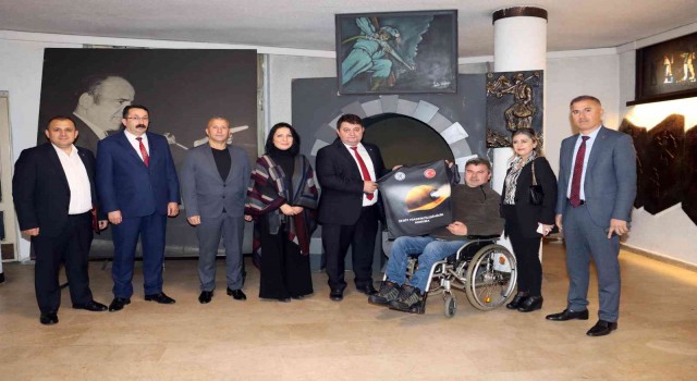 Engelliler yararına düzenlenecek futbol maçına davet ettiler